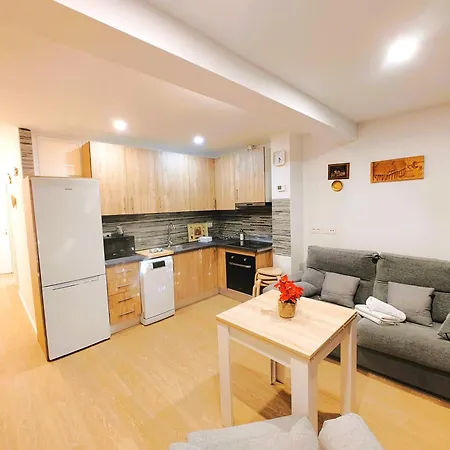 & Snow - Plaza De Pradollano - Junto A Telecabinas By Todosierranevada