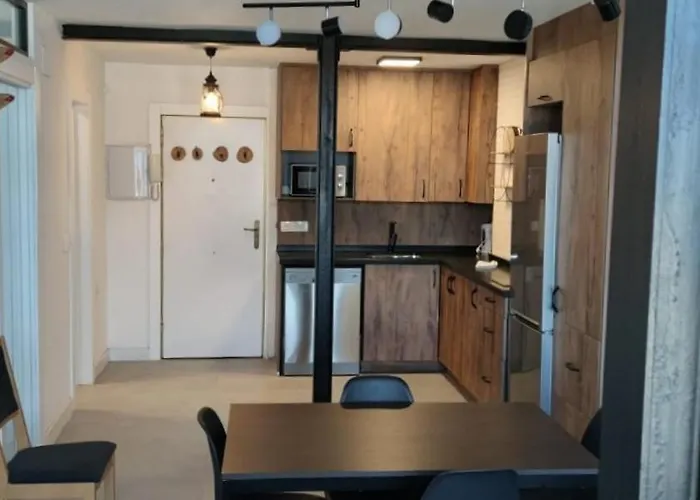 & Snow - Plaza De Pradollano - Junto A Telecabinas By Todosierranevada * Sierra Nevada